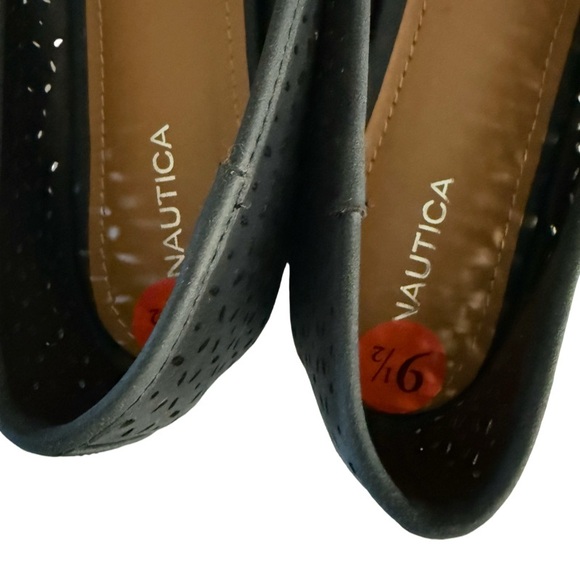 NEW Nautica Perforated Ballet Flats Bow & Silver Branded Charm Blue Size 9.5 - Picture 5 of 10
